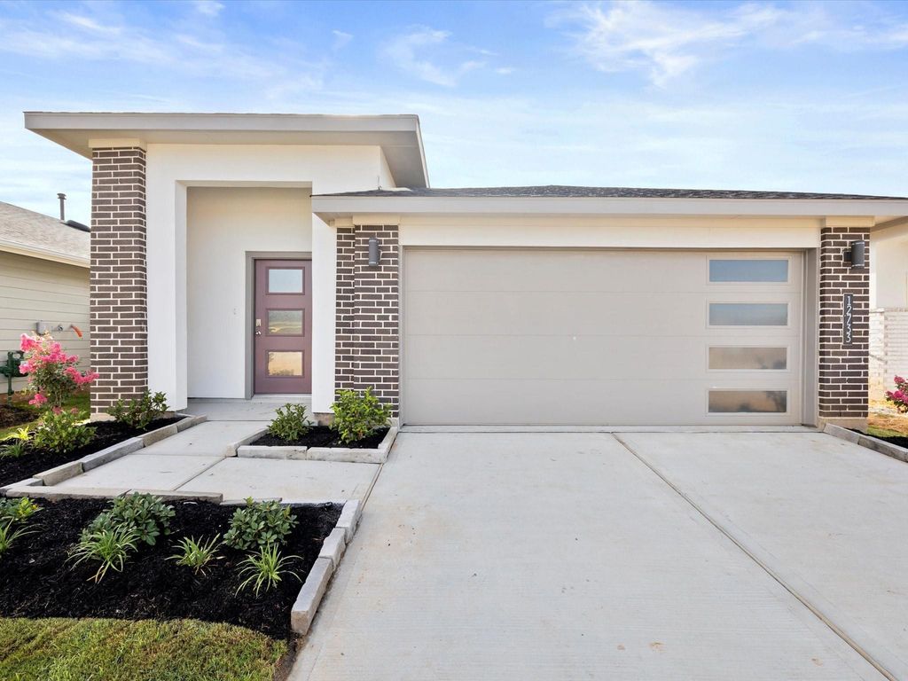 12733 Ermine St, Houston, TX 77047