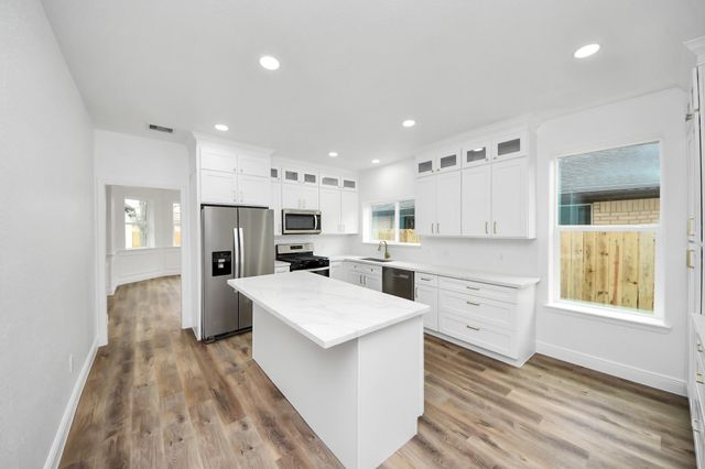1313 Avenue G, South Houston, TX 77587