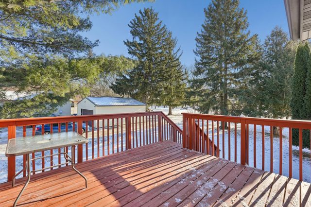 401 2nd Street NE, Dodge Center, MN 55927