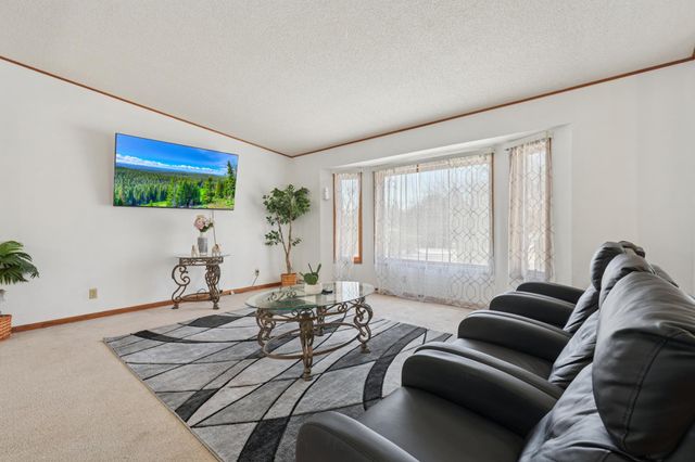 401 2nd Street NE, Dodge Center, MN 55927