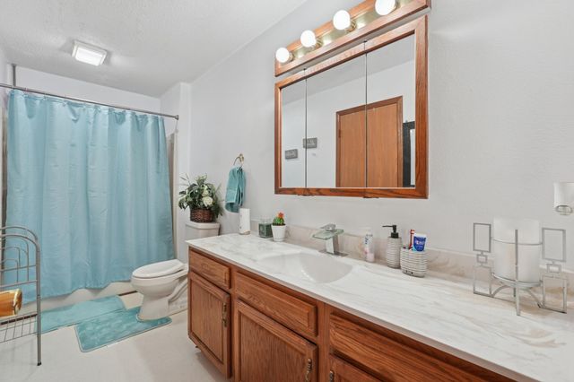 401 2nd Street NE, Dodge Center, MN 55927