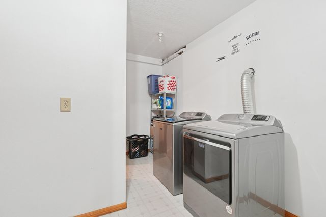 401 2nd Street NE, Dodge Center, MN 55927