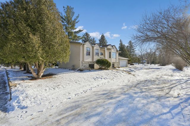 401 2nd Street NE, Dodge Center, MN 55927