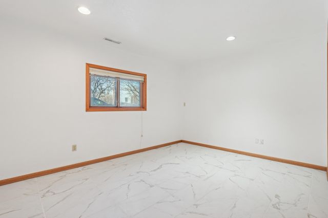 401 2nd Street NE, Dodge Center, MN 55927