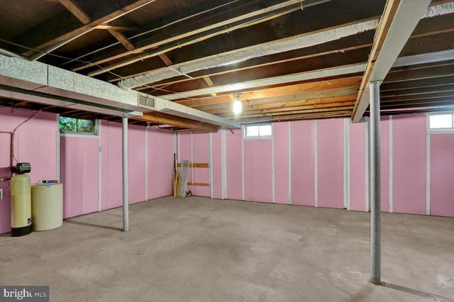 1807 SALEM RD, Wyomissing, PA 19610