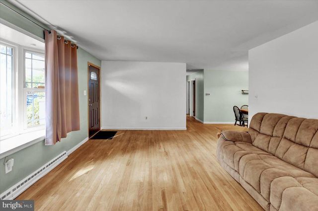 1807 SALEM RD, Wyomissing, PA 19610