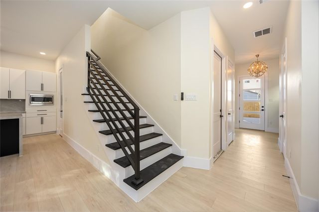 7125 England Street, Houston, TX 77021