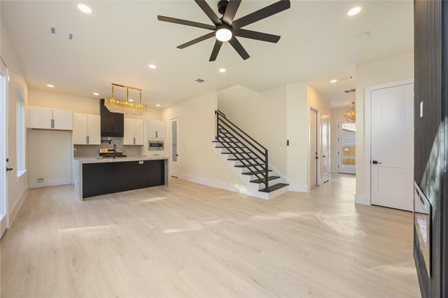 7125 England Street, Houston, TX 77021