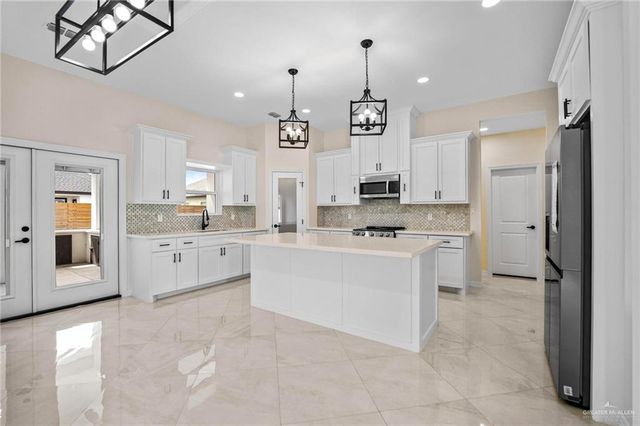 1809 Diplomat Drive, Edinburg, TX 78542