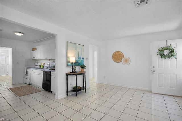 252 Fighter DR, Virginia Beach, VA 23454