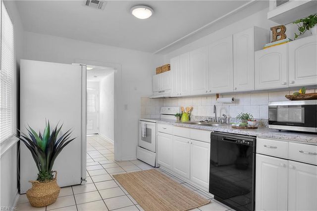 252 Fighter DR, Virginia Beach, VA 23454