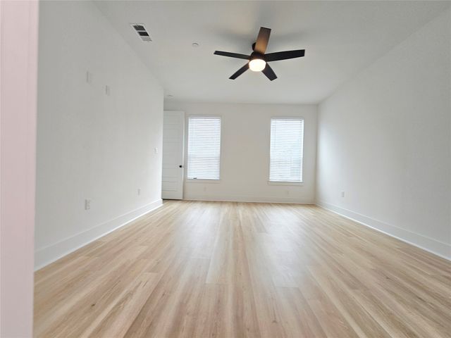 206 S Village Way 304, Lewisville, TX 75057