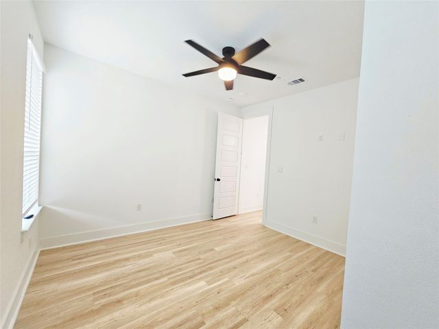 206 S Village Way 304, Lewisville, TX 75057