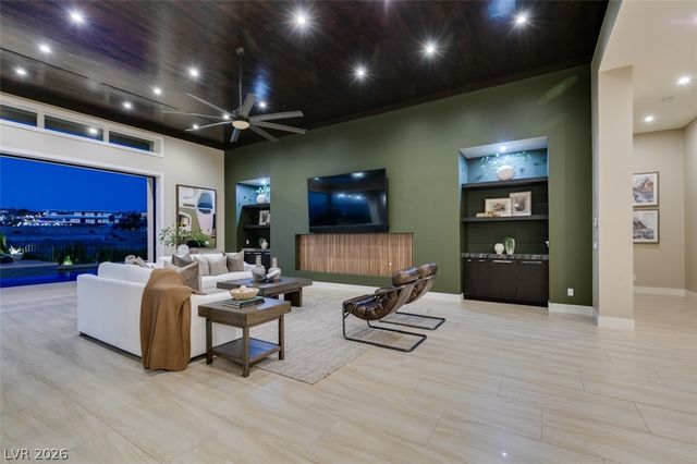 1376 Opal Valley Street, Henderson, NV 89052