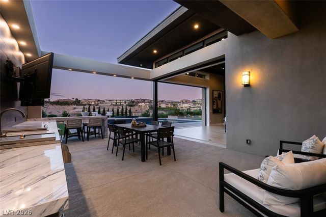 1376 Opal Valley Street, Henderson, NV 89052
