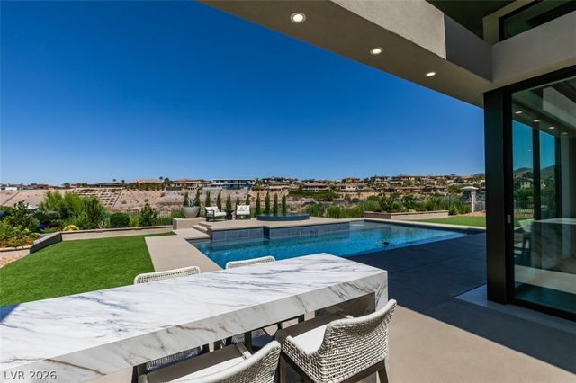 1376 Opal Valley Street, Henderson, NV 89052