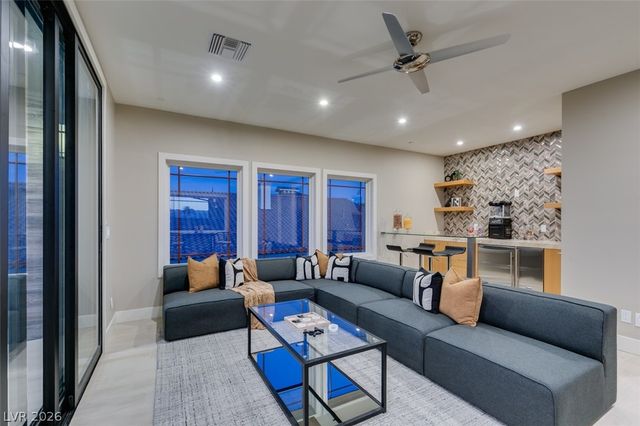 1376 Opal Valley Street, Henderson, NV 89052
