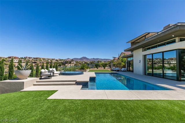 1376 Opal Valley Street, Henderson, NV 89052