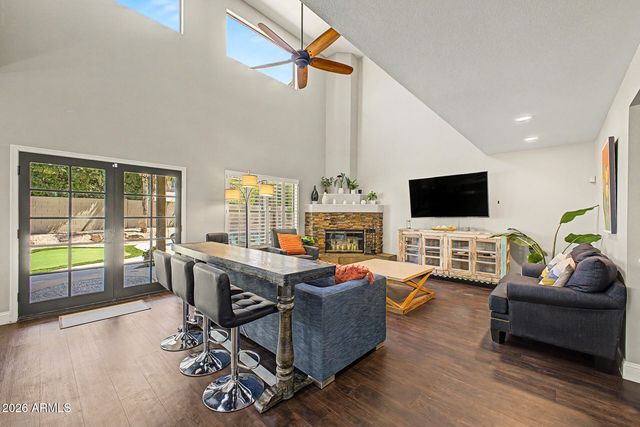5102 E GRANDVIEW Road, Scottsdale, AZ 85254