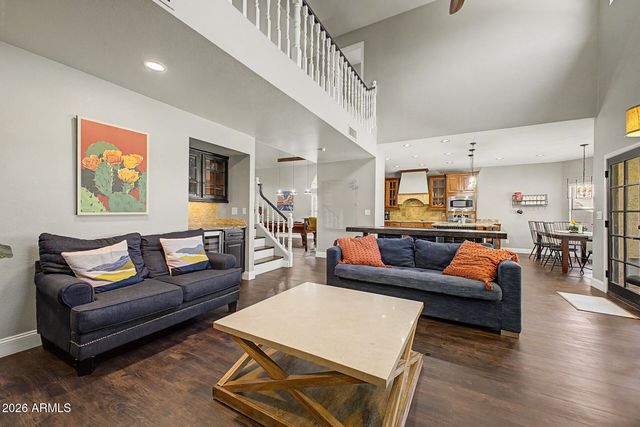 5102 E GRANDVIEW Road, Scottsdale, AZ 85254