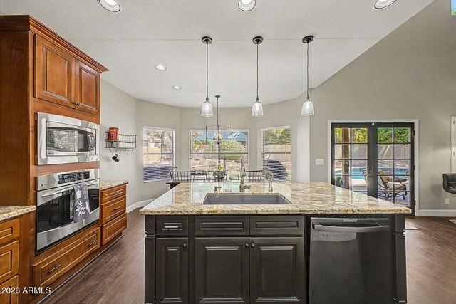 5102 E GRANDVIEW Road, Scottsdale, AZ 85254