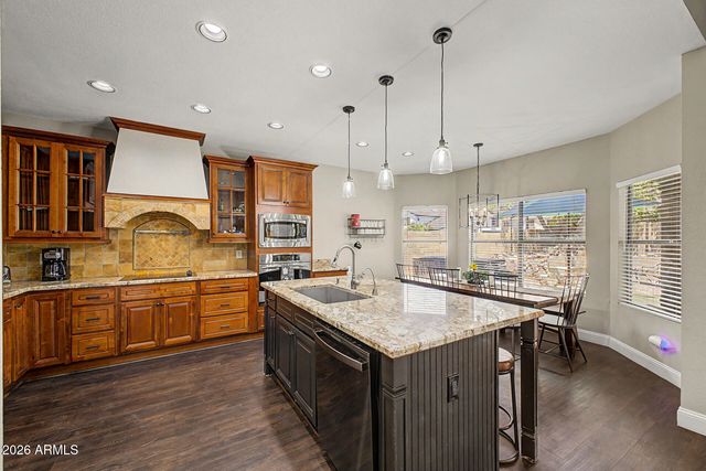 5102 E GRANDVIEW Road, Scottsdale, AZ 85254