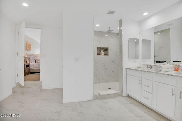 5102 E GRANDVIEW Road, Scottsdale, AZ 85254