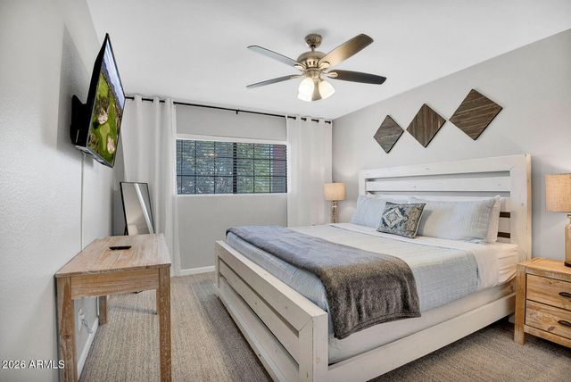 5102 E GRANDVIEW Road, Scottsdale, AZ 85254