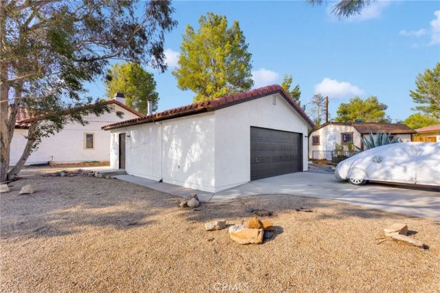 14455 Havasu Road, Apple Valley, CA 92307