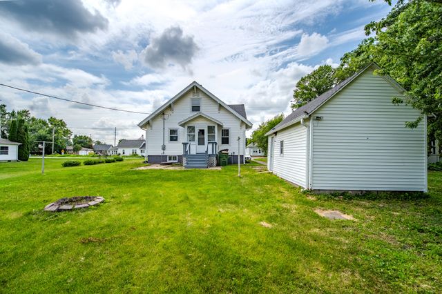313 N 1st Street, Ogden, IA 50212