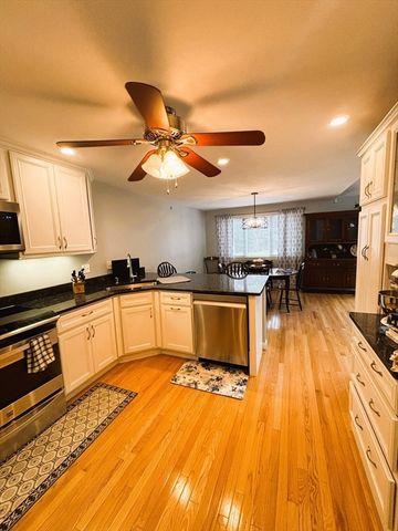 18 Bonwood Dr. 402, Mashpee, MA 02649
