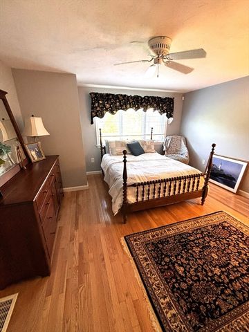 18 Bonwood Dr. 402, Mashpee, MA 02649
