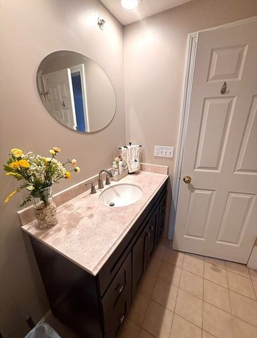 18 Bonwood Dr. 402, Mashpee, MA 02649
