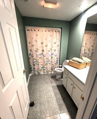 18 Bonwood Dr. 402, Mashpee, MA 02649