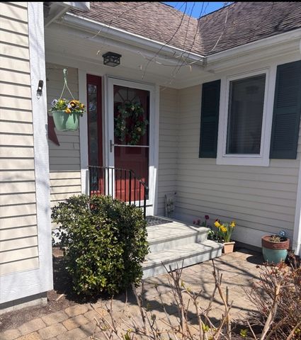 18 Bonwood Dr. 402, Mashpee, MA 02649