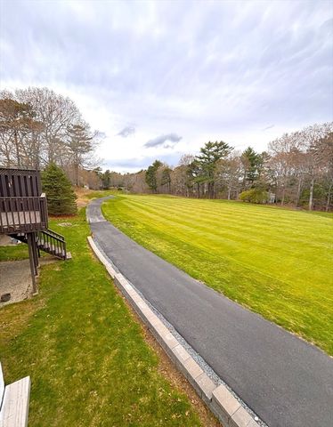18 Bonwood Dr. 402, Mashpee, MA 02649