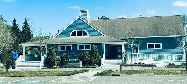 18 Bonwood Dr. 402, Mashpee, MA 02649