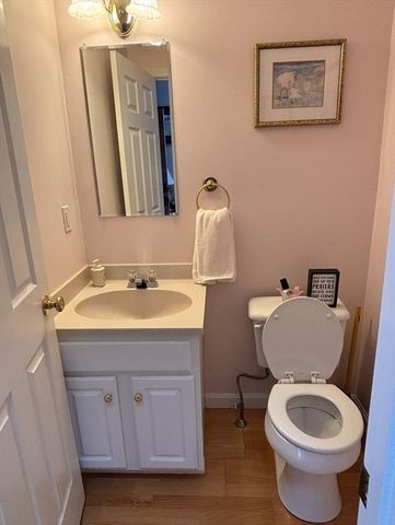 18 Bonwood Dr. 402, Mashpee, MA 02649