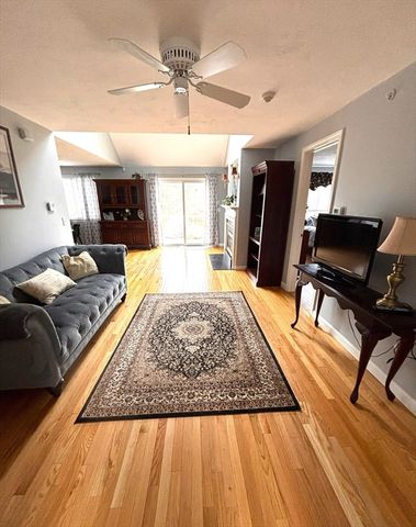 18 Bonwood Dr. 402, Mashpee, MA 02649