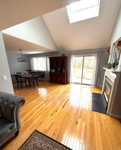 18 Bonwood Dr. 402, Mashpee, MA 02649