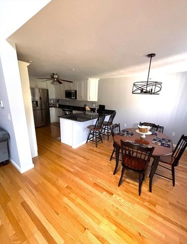 18 Bonwood Dr. 402, Mashpee, MA 02649