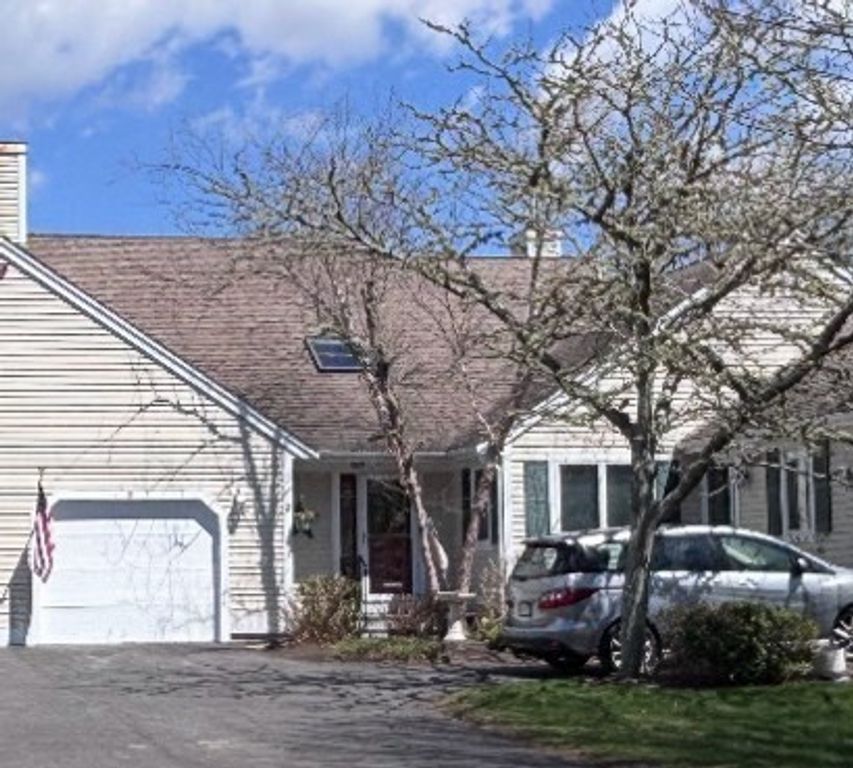 18 Bonwood Dr. 402, Mashpee, MA 02649