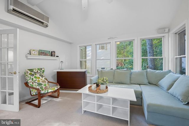 14367 N SLOPE ST, Centreville, VA 20120