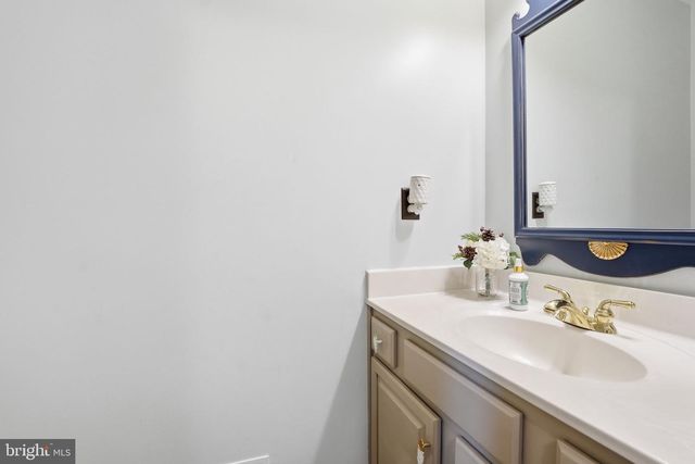 14367 N SLOPE ST, Centreville, VA 20120