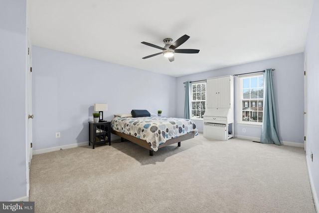 14367 N SLOPE ST, Centreville, VA 20120