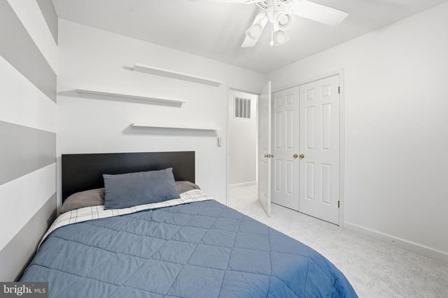 14367 N SLOPE ST, Centreville, VA 20120