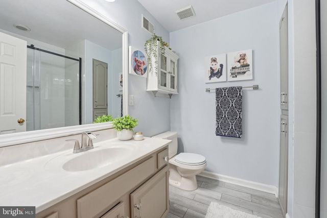 14367 N SLOPE ST, Centreville, VA 20120