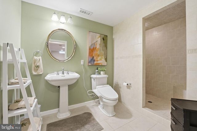 14367 N SLOPE ST, Centreville, VA 20120