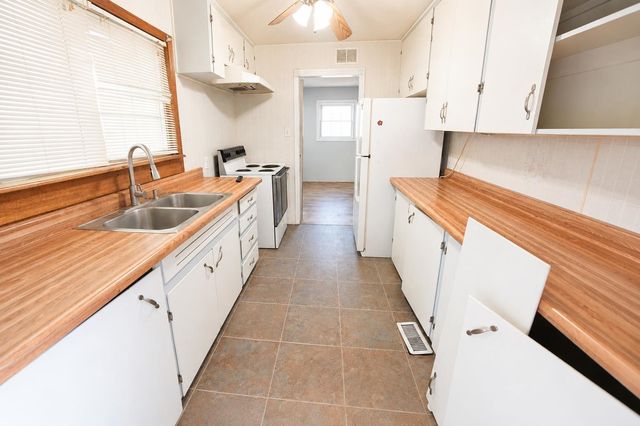 3407 S Vine, Wichita, KS 67217