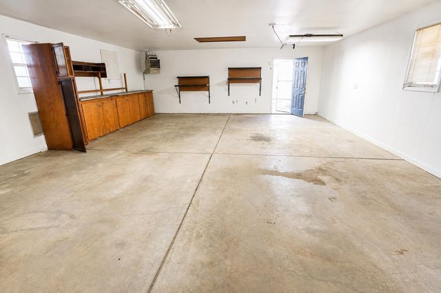 3407 S Vine, Wichita, KS 67217
